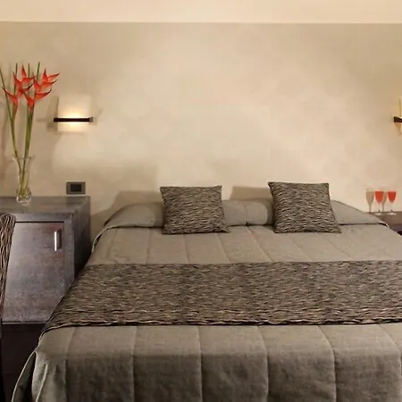 Del Corso 3* Rome